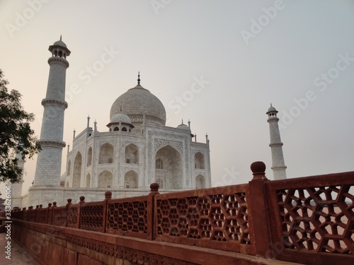 The Taj Mahal is an ivory-white marble mausoleum on the south bank of the Yamuna river in the Indian city of Agra.