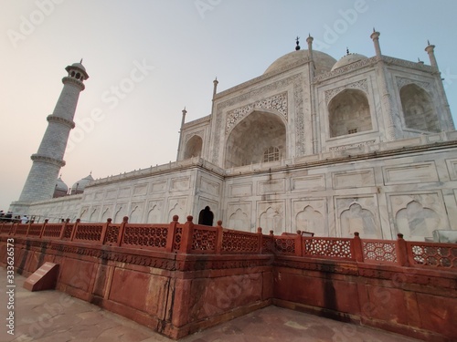 taj mahal down side to shot 