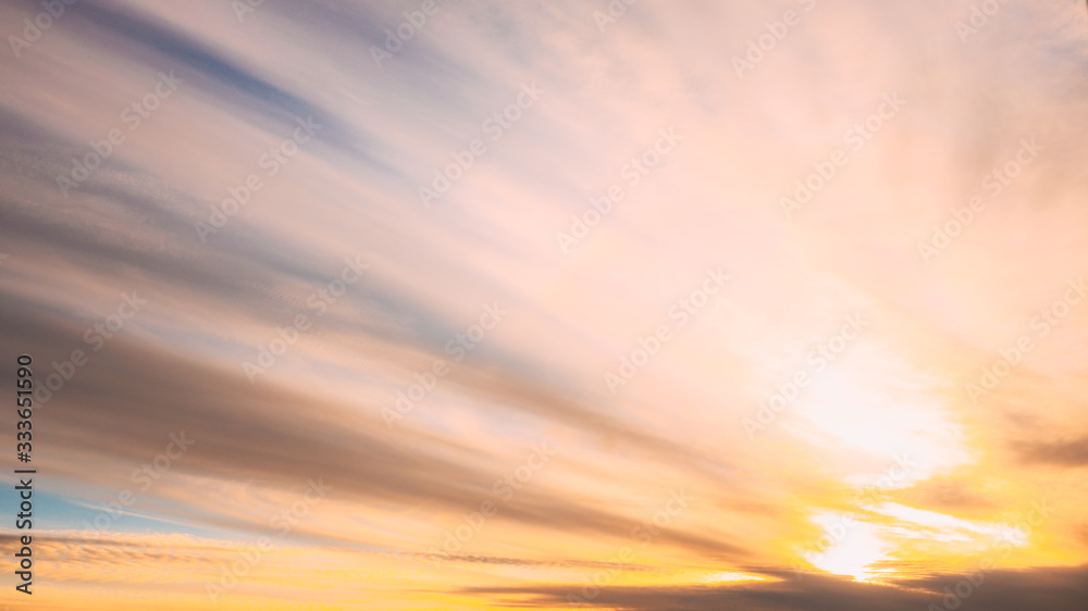 Obraz premium Sunrise Sunset Sky. Bright Dramatic Sky With Colorful Clouds. Yellow, Orange Colours