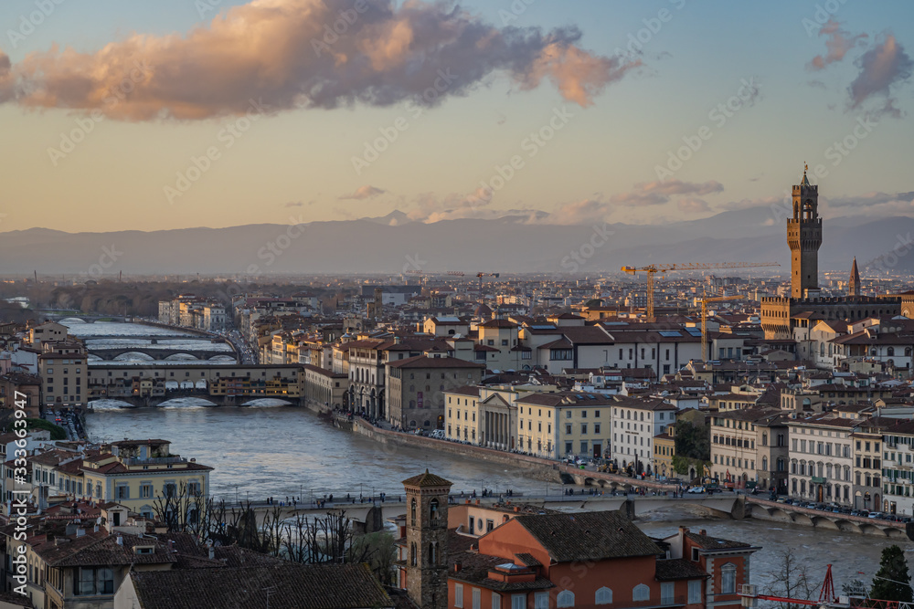 Obraz premium Overlooking Florence Italy from Piazzale Michelangelo