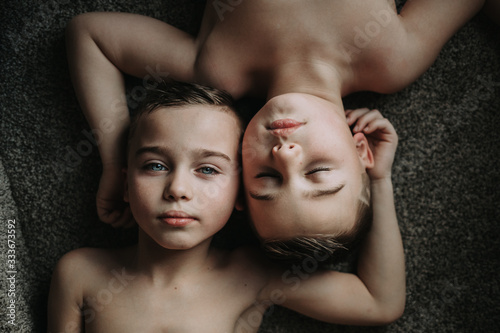 A Twin Bond