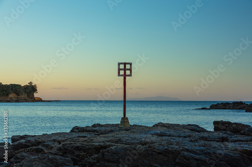 ニュージーランド　オークランド地方のリーの夕暮れの海岸風景 photo