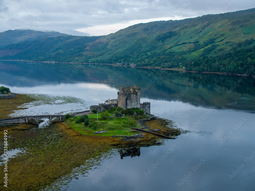 Obraz premium Eilean Donan Castle Scotland