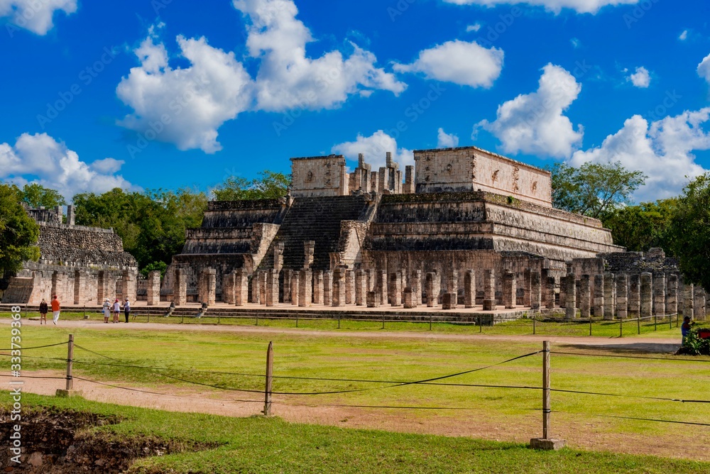 Chichén Itzá is an important Mayan archaeological complex located in Mexico