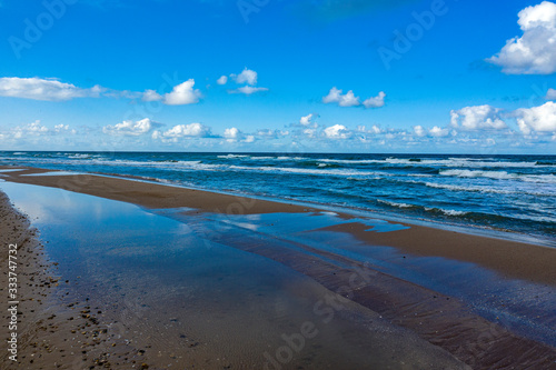 Fototapeta Naklejka Na Ścianę i Meble -  blue sea, beach and sun in turkey