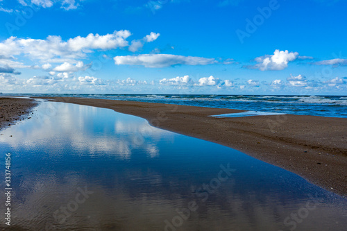 Fototapeta Naklejka Na Ścianę i Meble -  blue sea, beach and sun in turkey