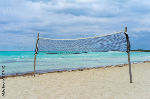 Vacation in Cuba. Beach vol...