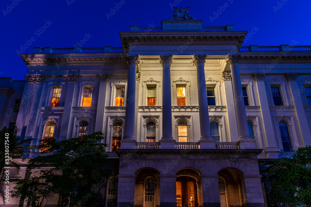 CALIFORNIA STATE CAPITOL BUILDING NIGHT