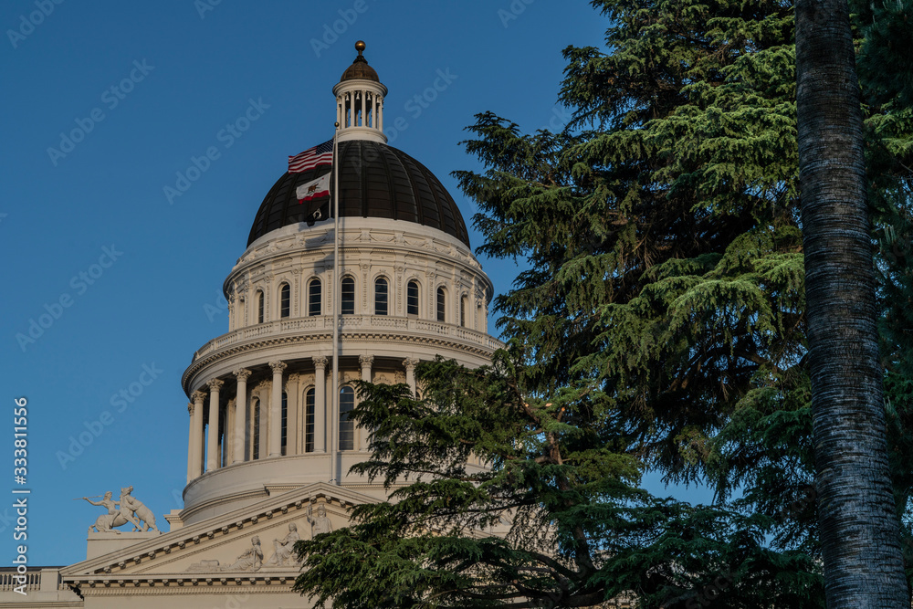 CALIFORNIA STATE CAPITOL BUILDING