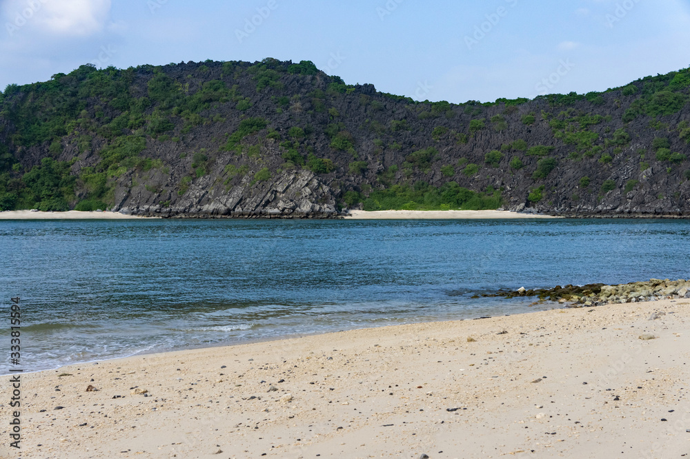beautiful deserted beaches. Monkey island. Ha Long Bay in Vietnam
