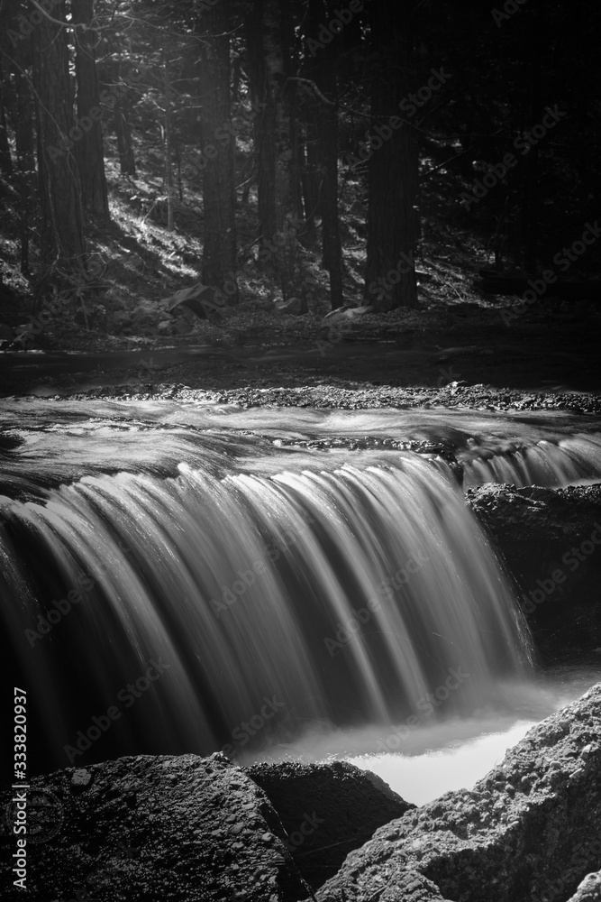 Fototapeta premium Waterfall at Little Grand Canyon, White Oak Lake