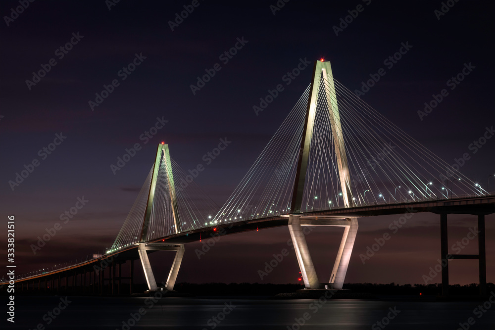 Fototapeta premium Arthur Ravenel Jr. Bridge in Charleston, South Carolina at sunset.