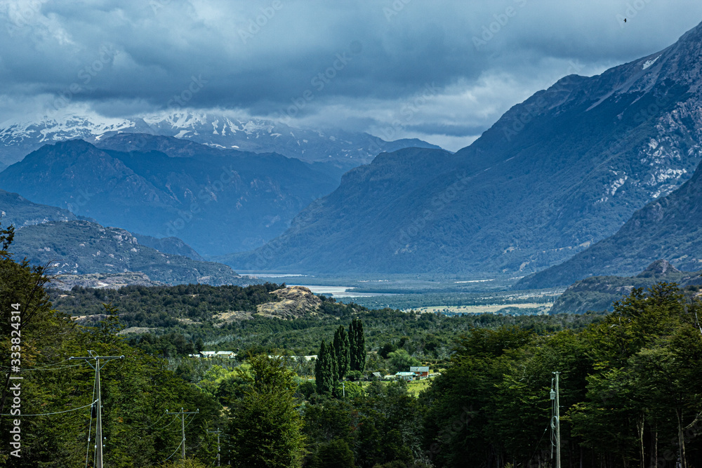 Fototapeta premium view of mountains