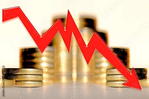 Photos Red arrow on the background of money