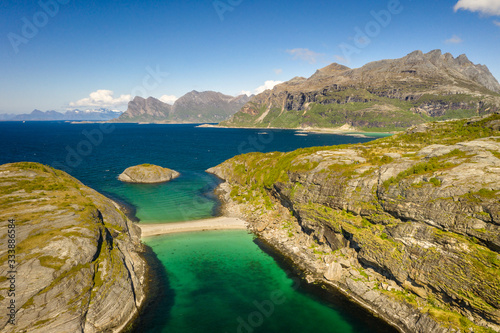 Luftaufnahme Hovdsundet Beach in Norwegen photo