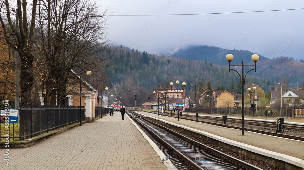 Fototapeta premium traffic in the city at night