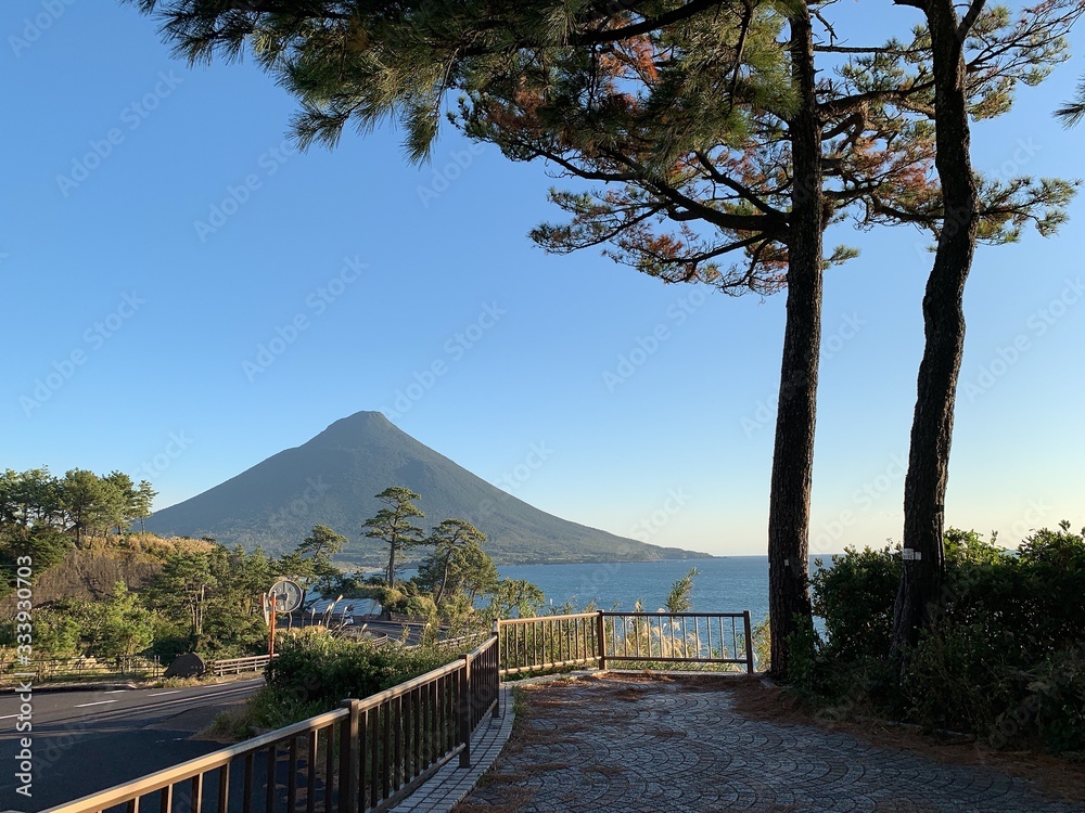 Obraz premium 鹿児島の開聞岳の見える風景