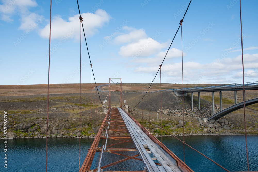 Obraz premium cable car bridge across river Tungnaa in Iceland