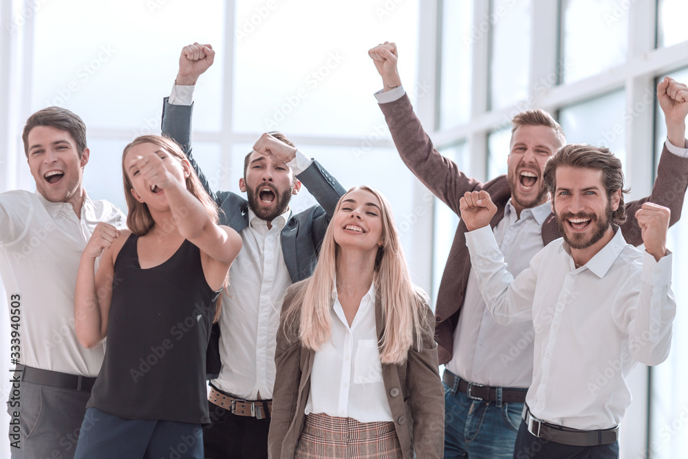 Obraz premium close up. a group of happy young business people.