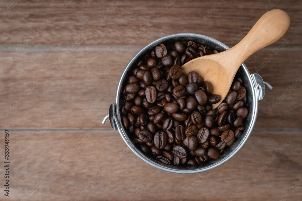 Fototapeta premium Dark roasted coffee beans