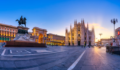 Keuken achterwand Milaan Zonsopgang bij Duomo di Milano  © kanonsky