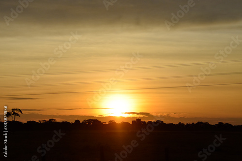 Paisaje Sol en el horizonte © JhojanLopezPH