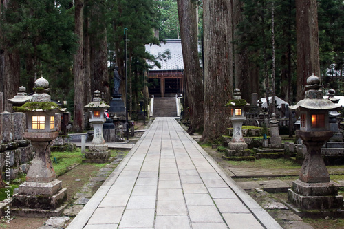 Okuno in temple