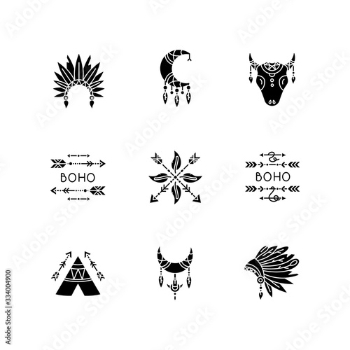 Native american accessories black glyph icons set on white space. Tribe chief hat and teepee. Boho dreamcatcher amulets. Arrow and feathers charm. Silhouette symbols. Vector isolated illustration