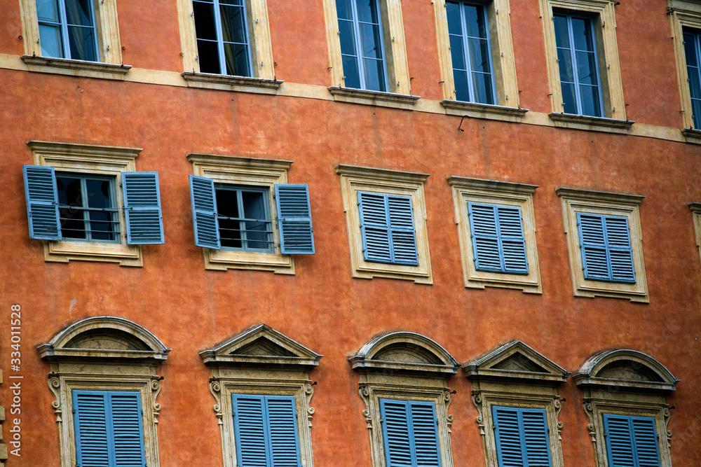 Fototapeta premium Old building in Siena, Italy