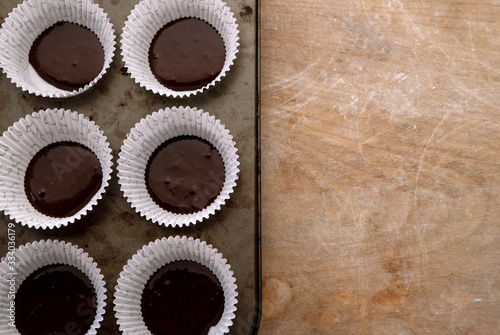Pieczenie muffinek czekoladowo waniliowych