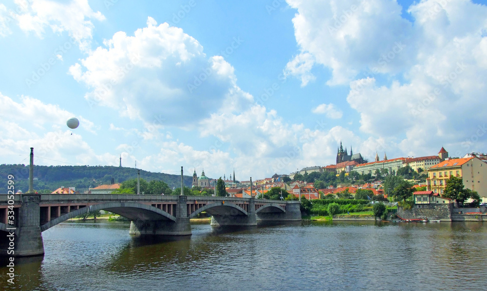 Fototapeta premium View over Prague Castle and bridge over Vltava