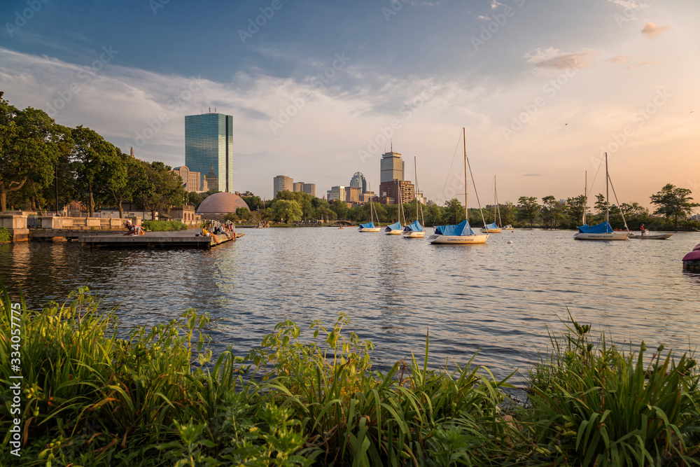 Naklejka premium A Summer Day Sunset in Boston City