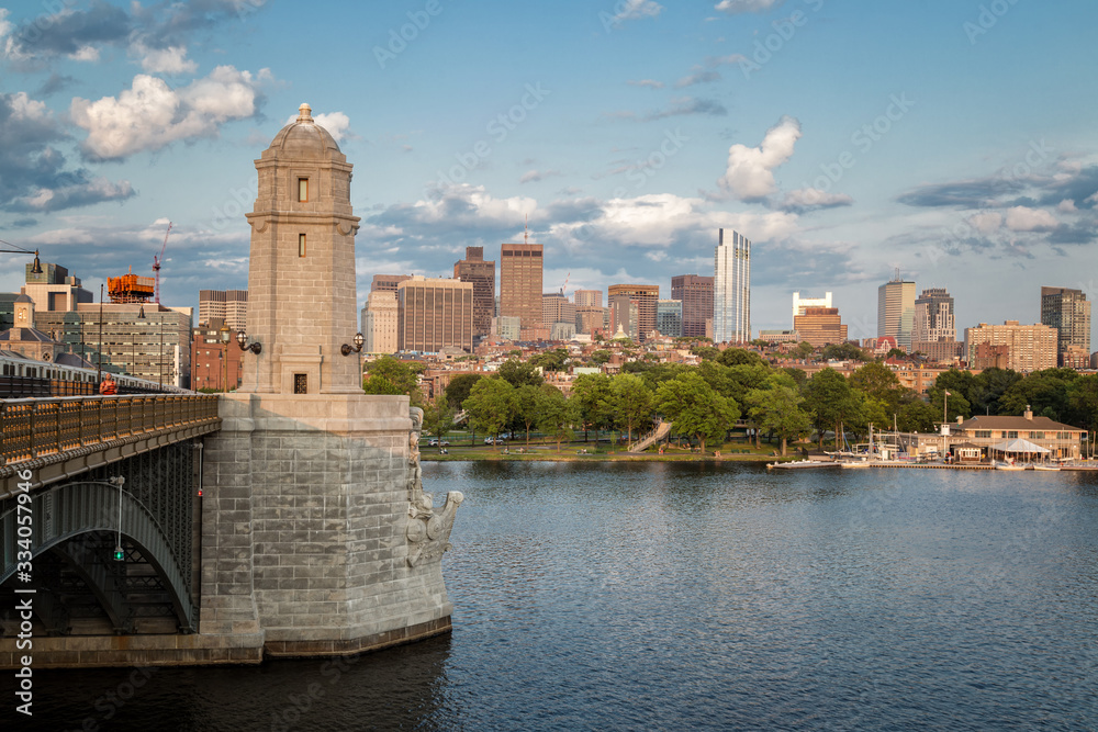 Obraz premium A Summer Day Sunset in Boston City