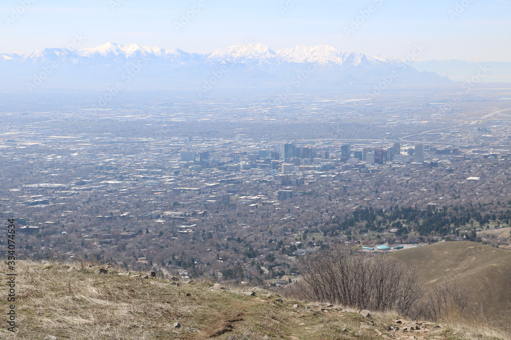 Downtown Salt Lake City and the Oqquirh Mountain range, Utah, USA