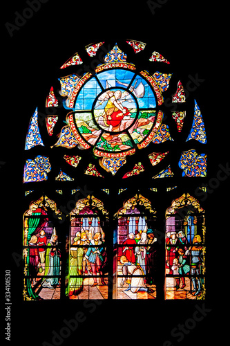 Batz-sur-mer. Vitrail de l'église Saint-Guénolé. Loire Atlantique. Pays de la Loire