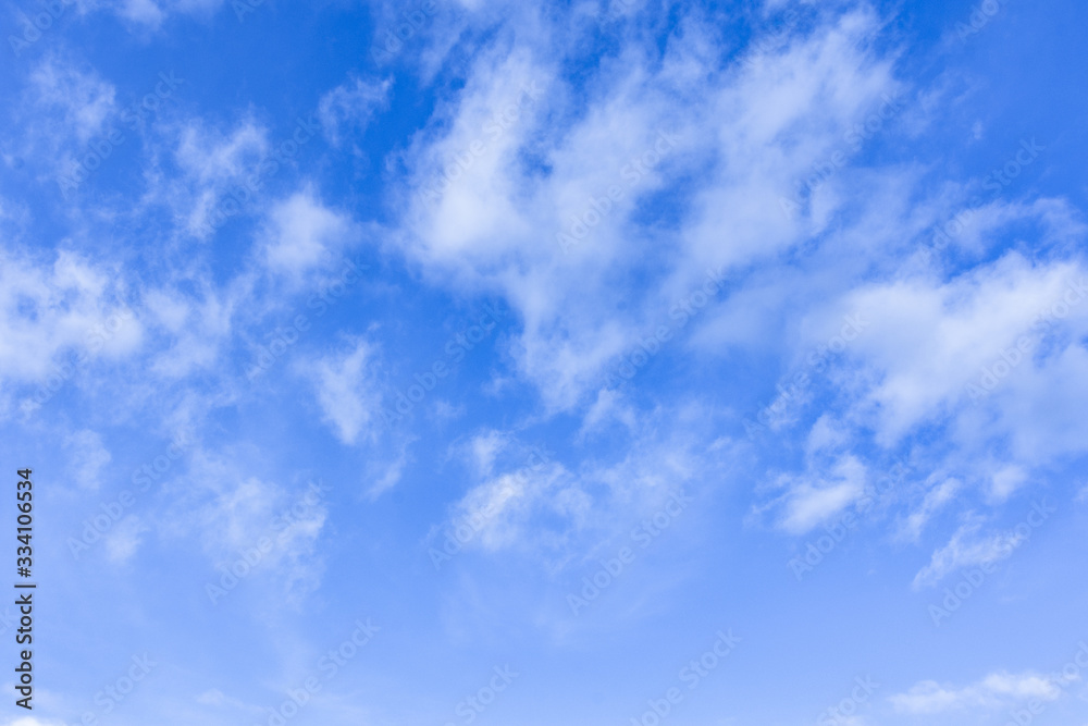 空 空