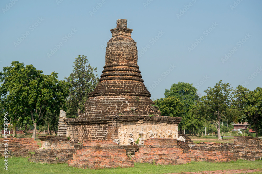 ASIA THAILAND SUKHOTHAI WAT CHEDI SI HONG