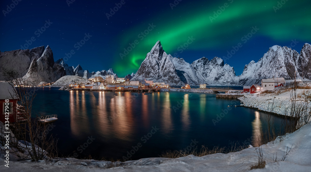 Naklejka premium Sakrisøya (Lofoten, Norvegia) panorama