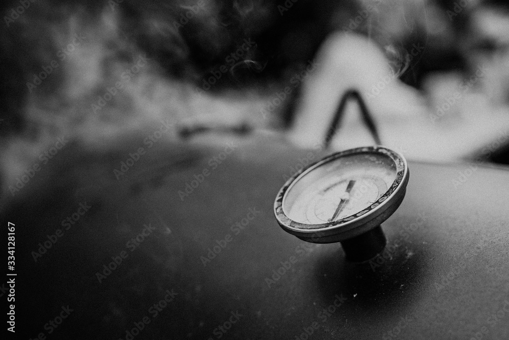 temperature indicator on smoker 