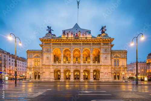 Fotografia The Vienna State Opera in Austria.
