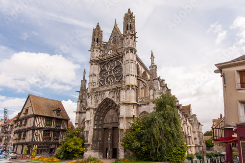 Foto Kathedrale Notre-Dame in Vernon in Frankreich