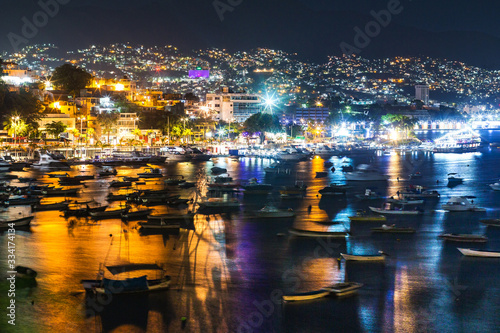 Canvastavla embarcadero de  noche en acapulco mexico