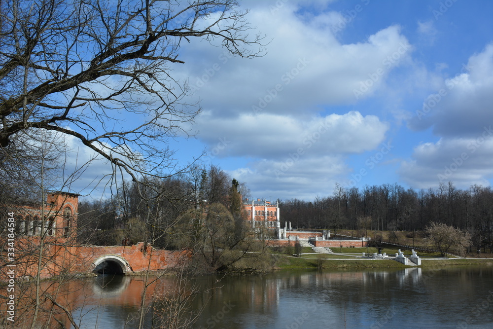 Obraz premium bridge over the river