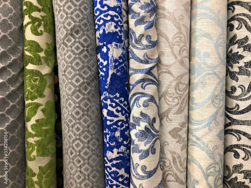 オリエンタルな織り模様の生地