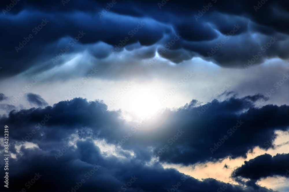 Obraz premium Cloudscape with a Light