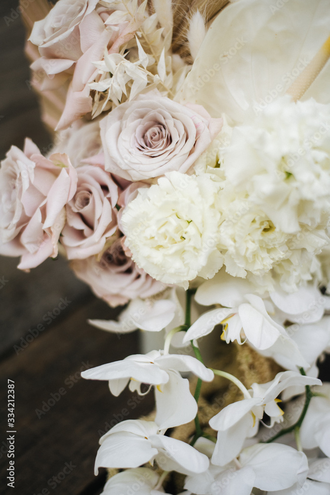 white wedding bouquet white wedding bouquet