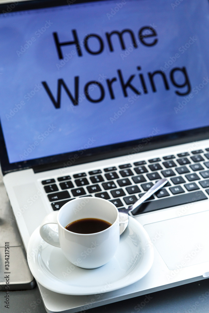 Notebook con scritto 