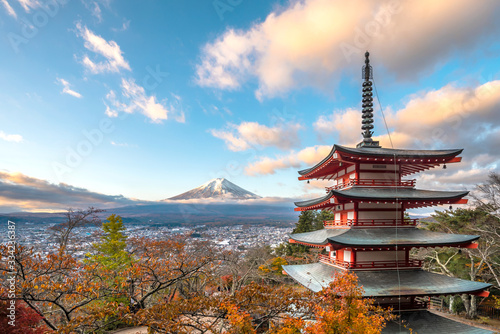 Chureito Pagoda  Mount Fuji and city in morning  Arakurayama Sengen Park  Fujiyoshida  Yamanashi Prefecture  Japan 