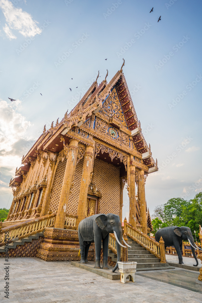 Naklejka premium Beautiful temples in Thailand Despite being far away, still full of the faith of the creator.