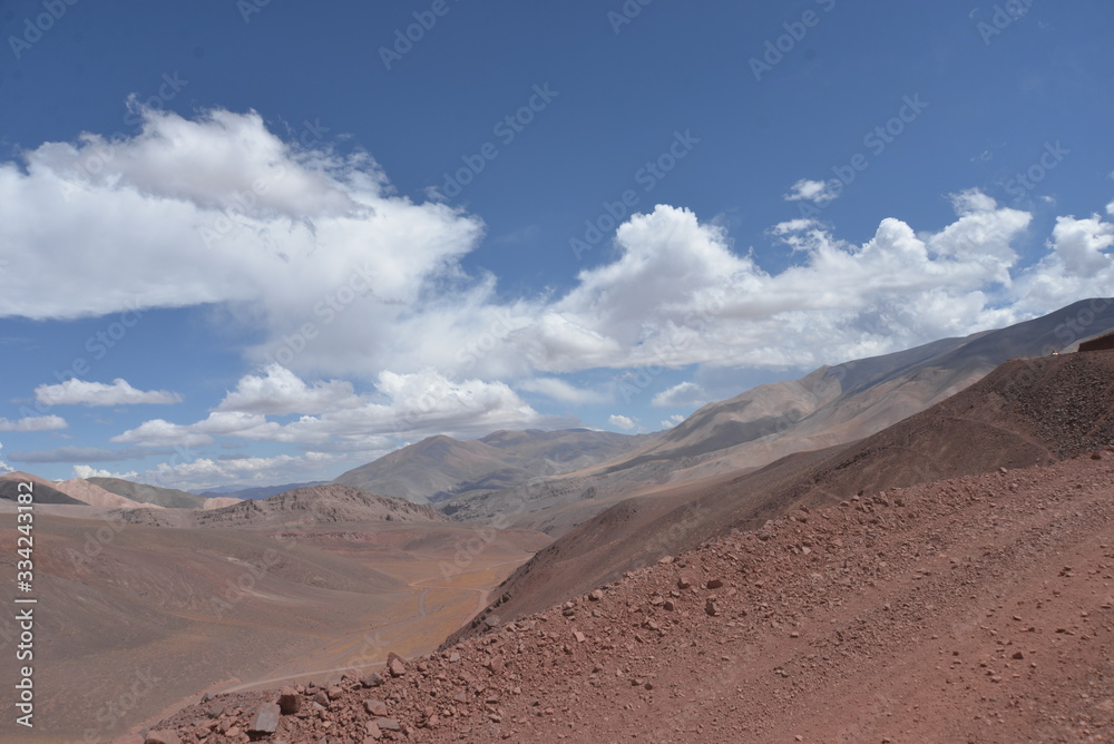 Naklejka premium road in desert